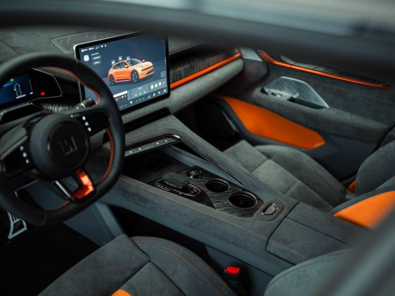 Zeekr 001 алькантара