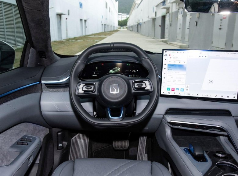 Автомобиль салон