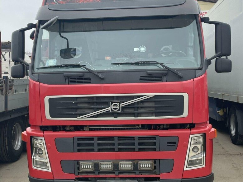 Тягач вольво