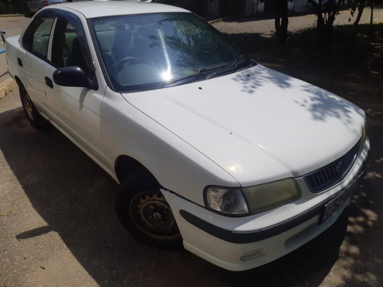 Nissan sunny b15