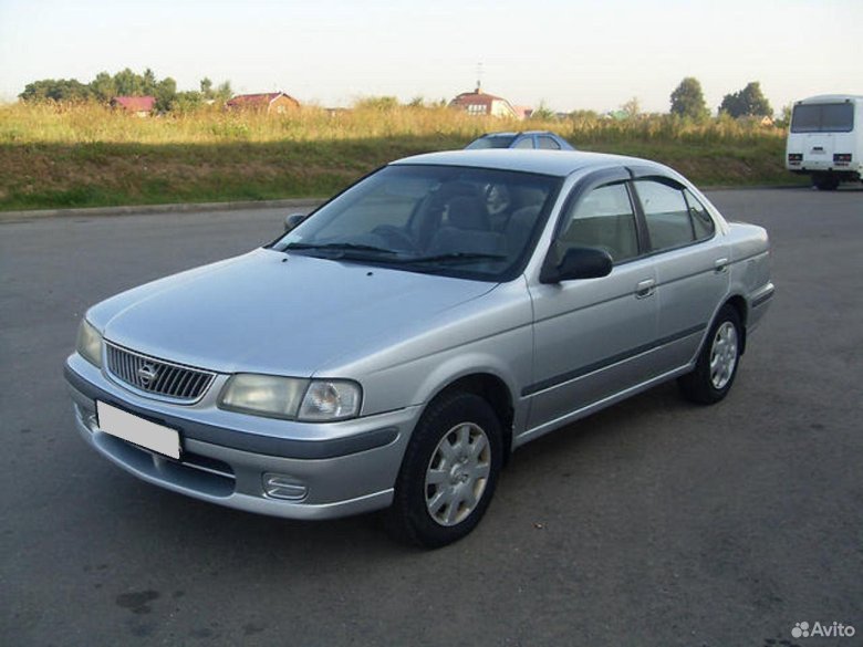 Nissan Sunny 2001