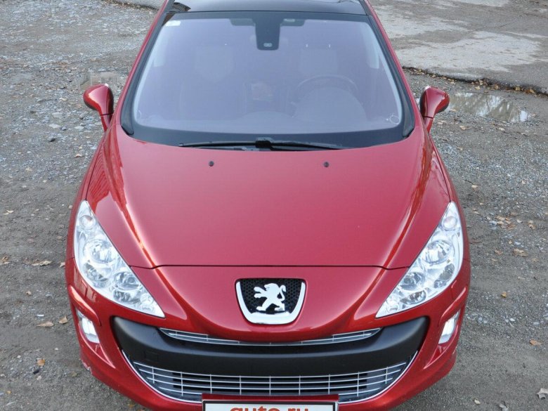 Пежо 308 красная