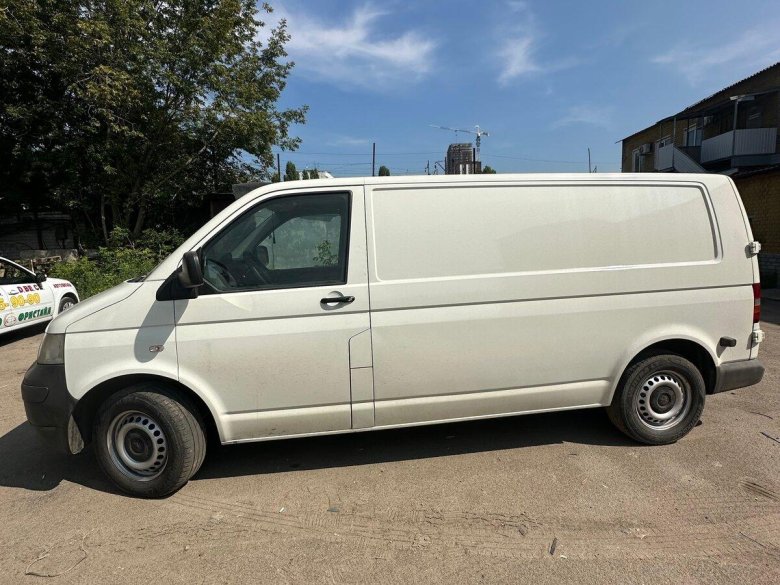 Фольксваген транспортёр т5 грузовой белый