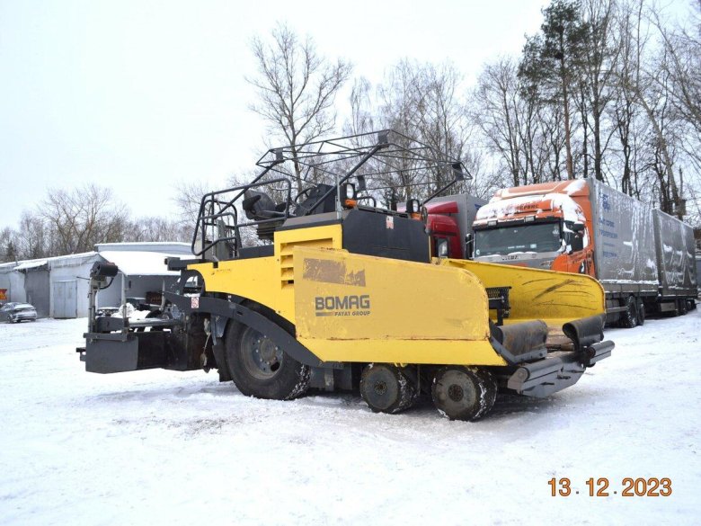 Асфальтоукладчик bomag bf600c