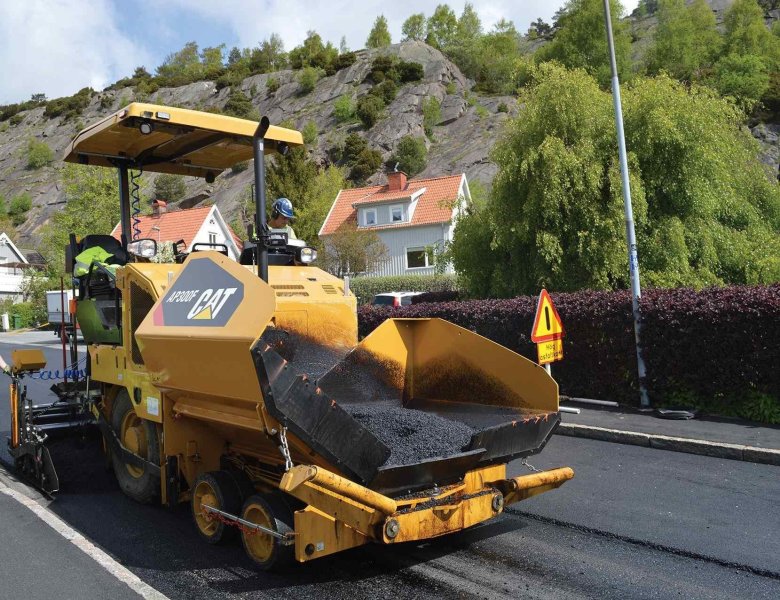 Асфальтоукладчик Dynapac f300 KS