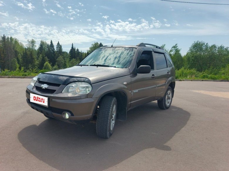 Chevrolet niva 2012 серый