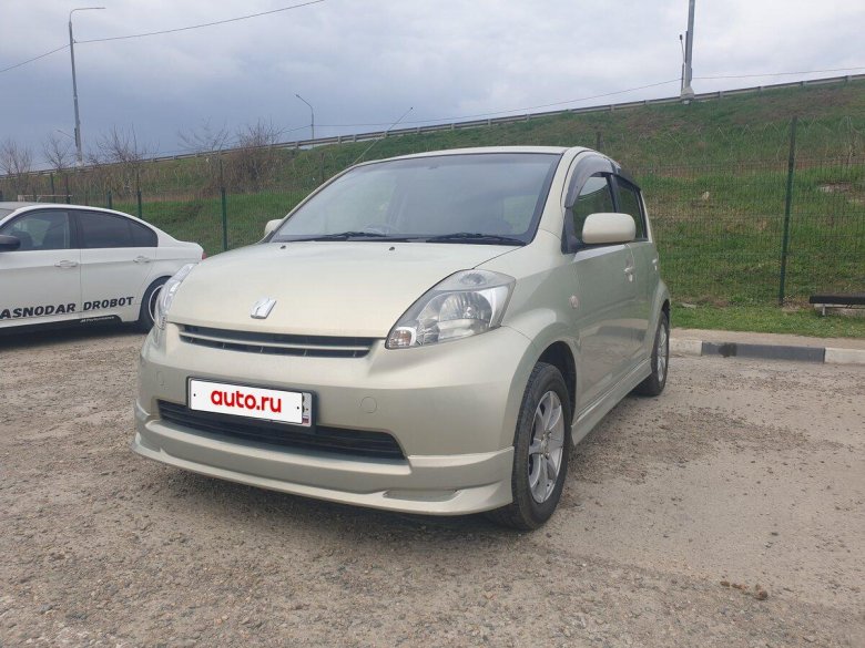 Тойота пассо 2004 года