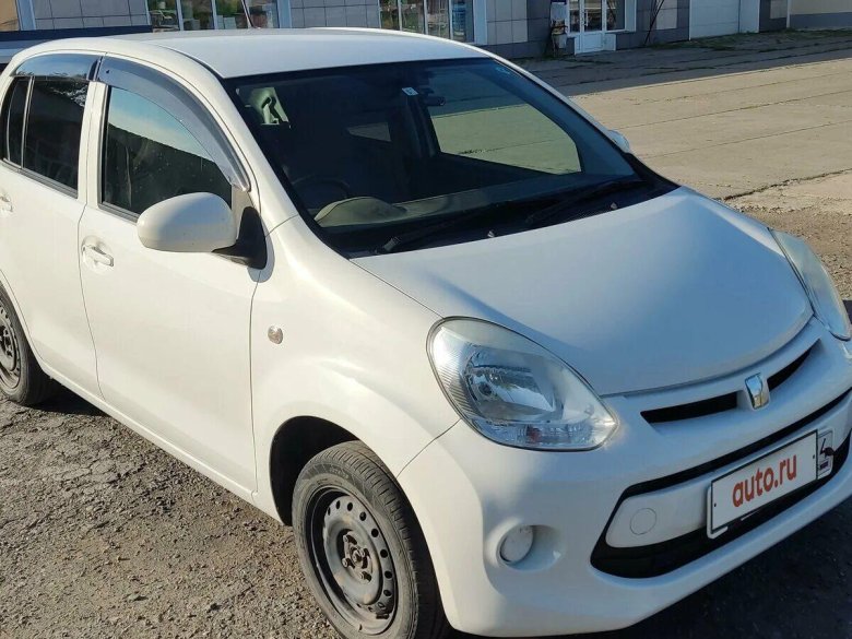 Тойота Пассо 2015