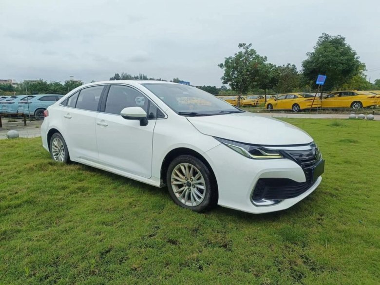 Тойота королла 2021 года