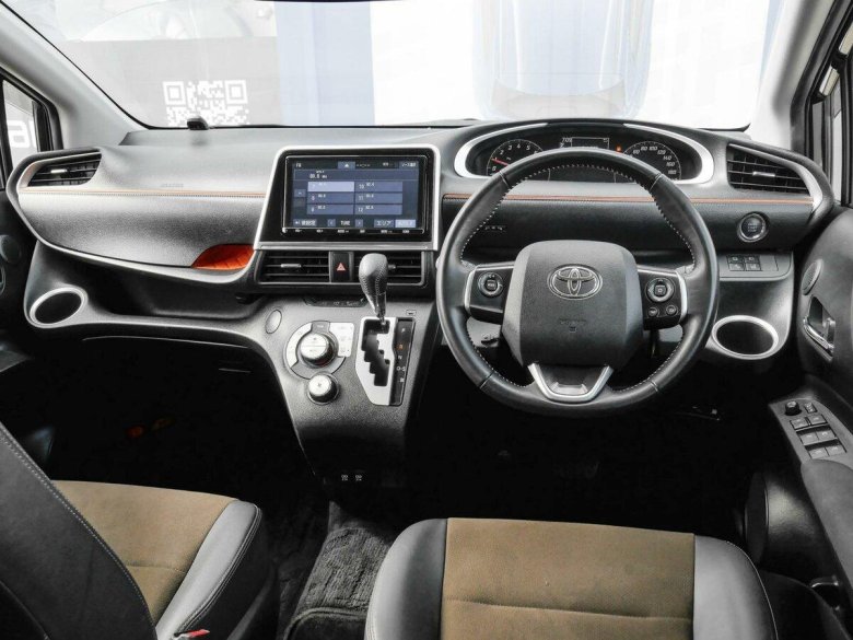 Тойота сиента интерьер