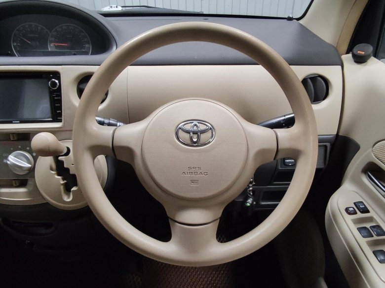 Тойота сиента 2004