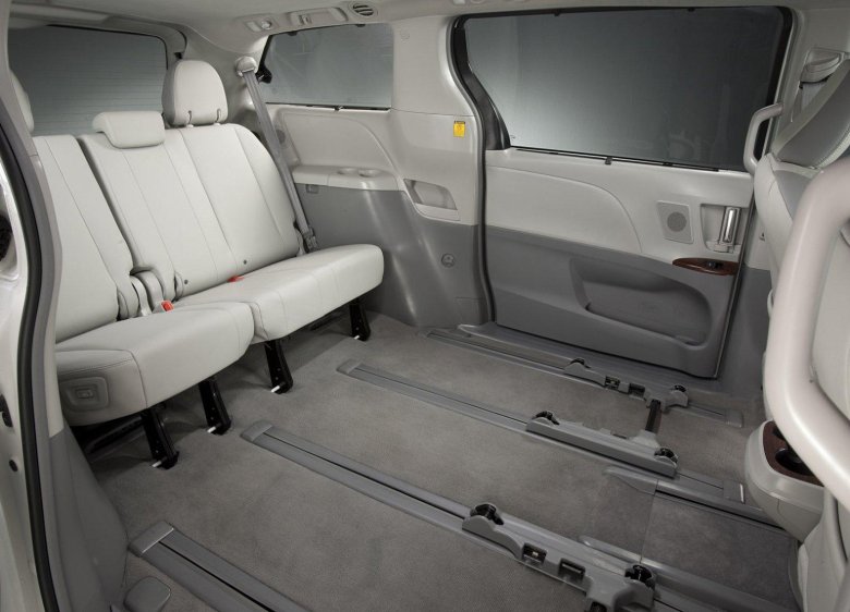 Toyota sienna 2010