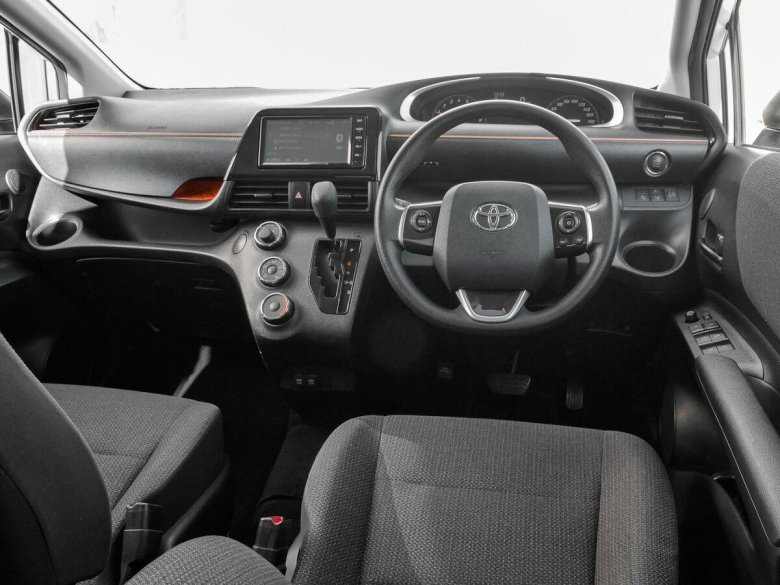 Тойота сиента 2016