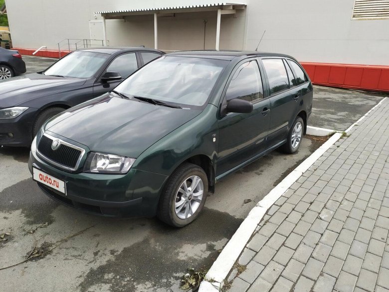 Шкода Фабия 2002 года