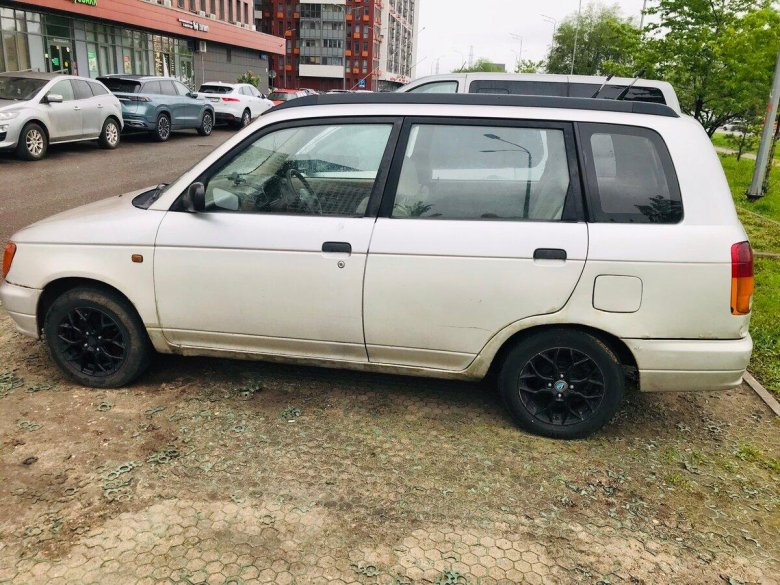Daihatsu pyzar 1997