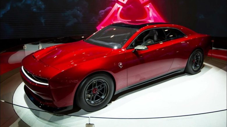 Додж Челленджер 2022