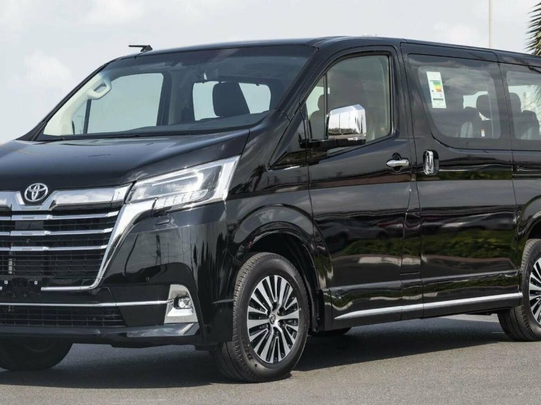 Тойота гранвия 2023