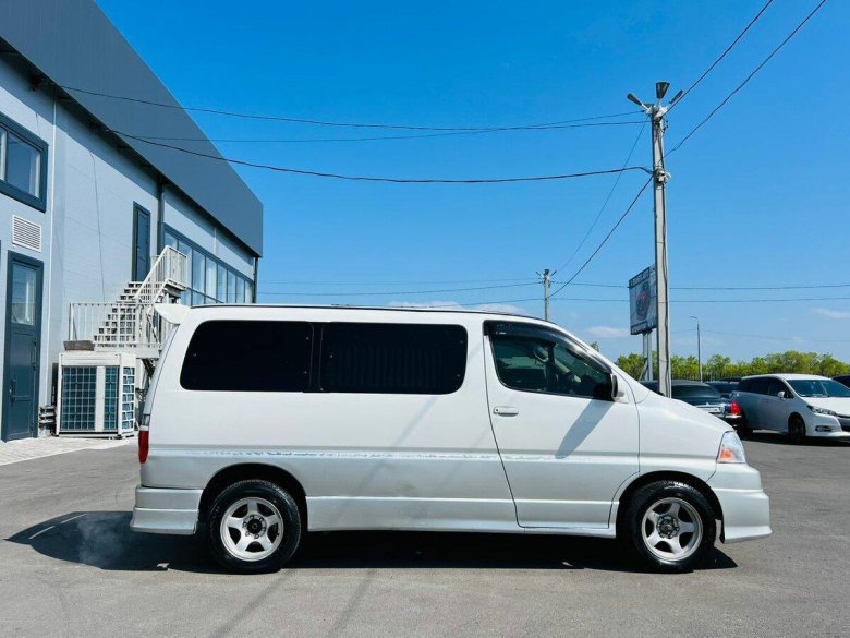 Toyota touring hiace 2000