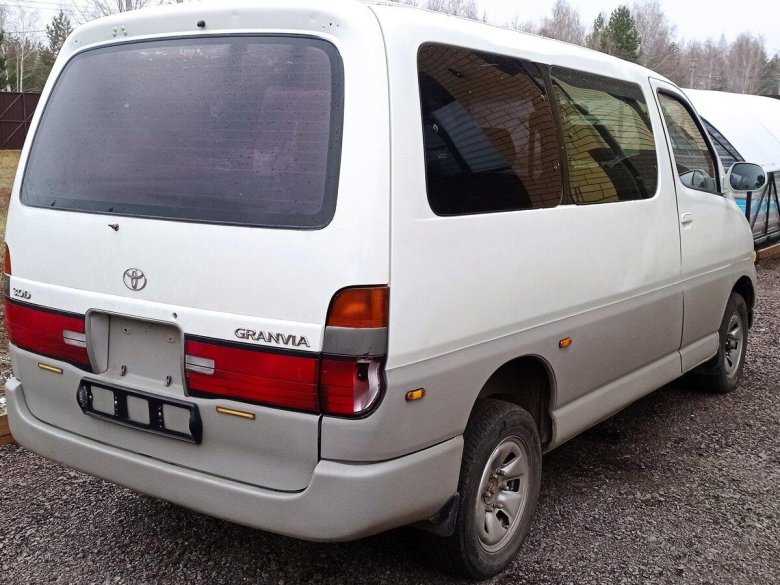Тойота гранвиа
