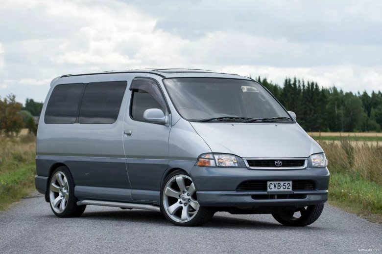 Toyota Hiace Granvia