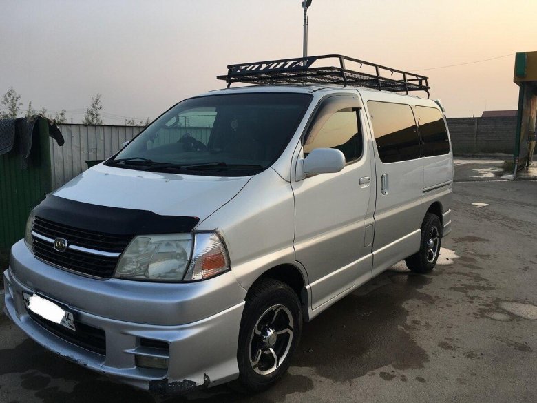 Toyota Granvia 2001