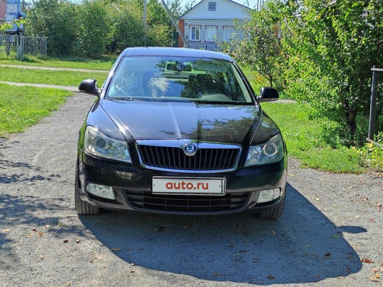 Номер 957 31 рус белая Шкода Октавия