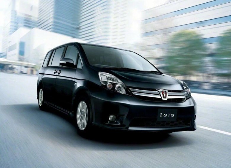 Тойота Исис 2023