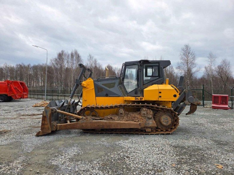Бульдозер дст-урал d10