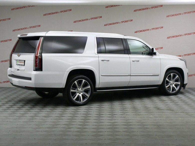 Cadillac Escalade белый