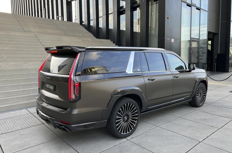 Кадиллак Эскалейд 2022