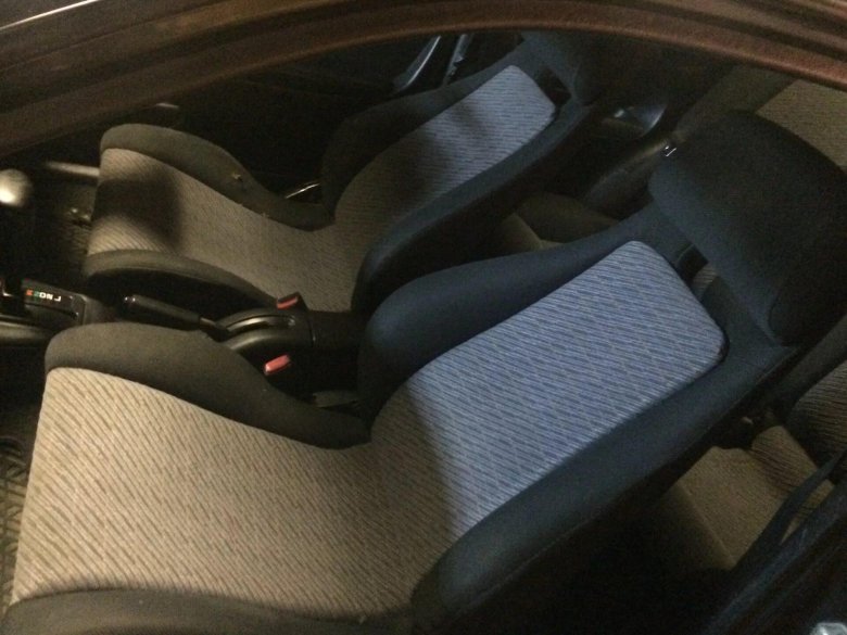 Toyota Cynos сиденья