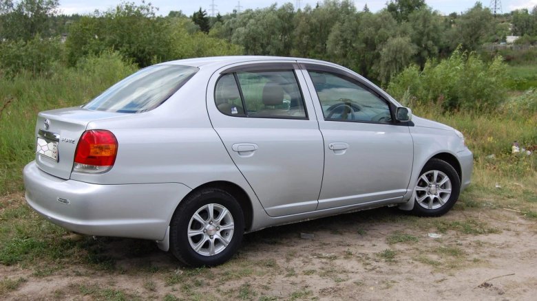 Toyota Platz