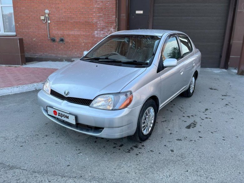 Тойота Платц 2001