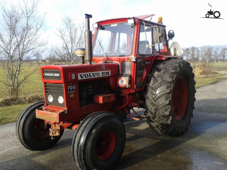 Volvo BM-700 трактор