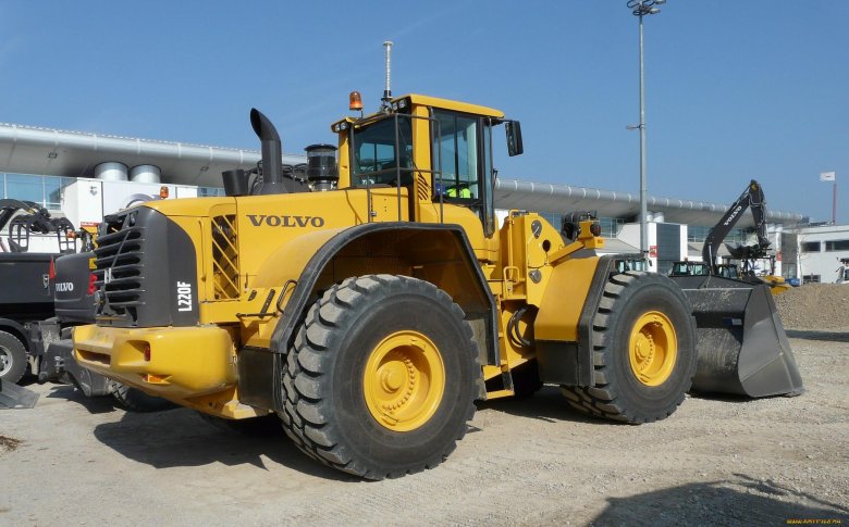 Volvo 220 фронтальный погрузчик