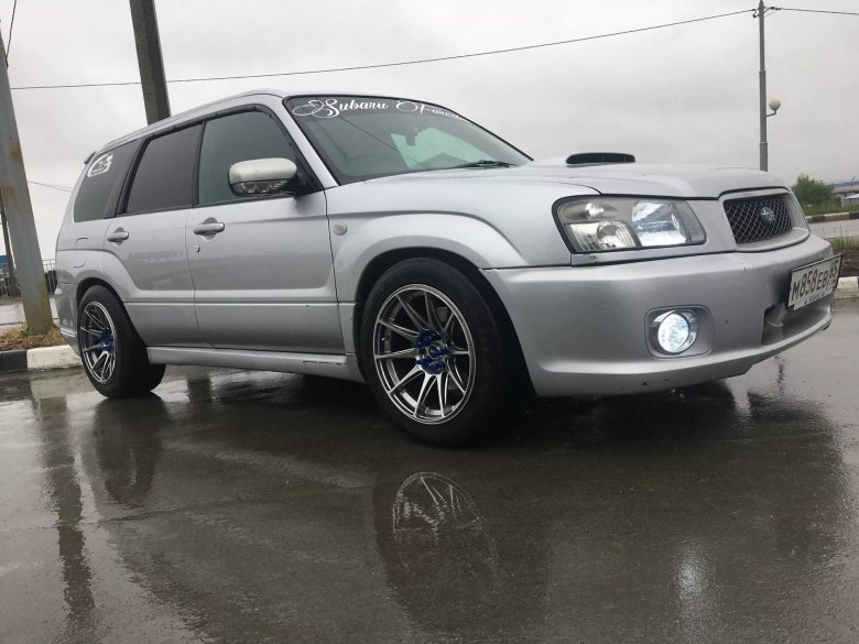 Субару Форестер сг5 серебристый