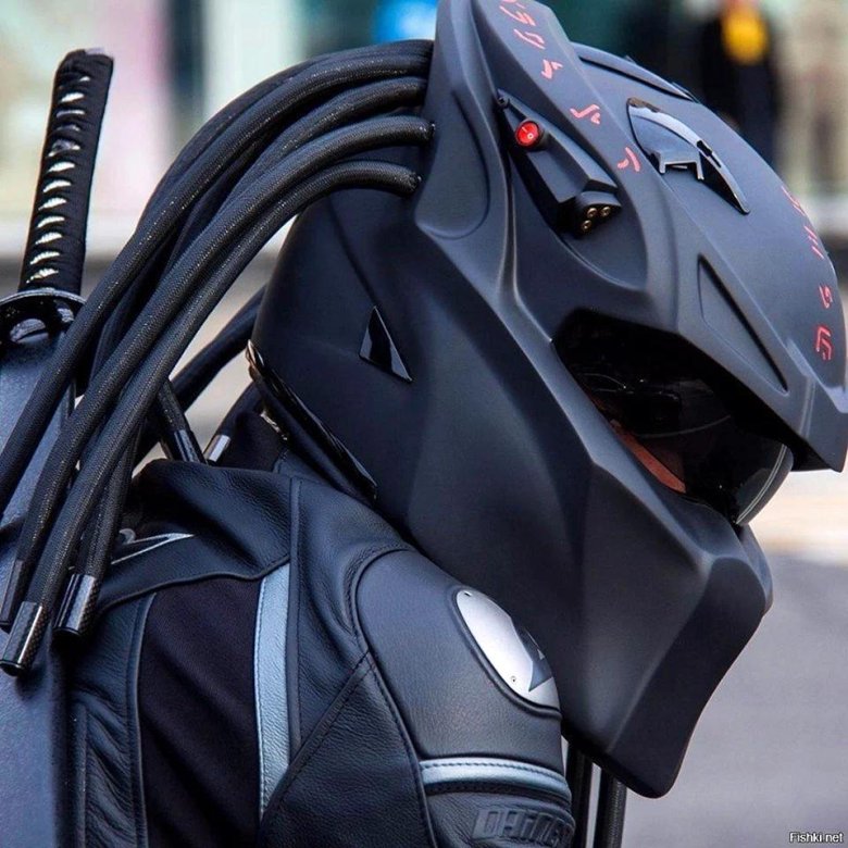 Nitrinos шлем хищника