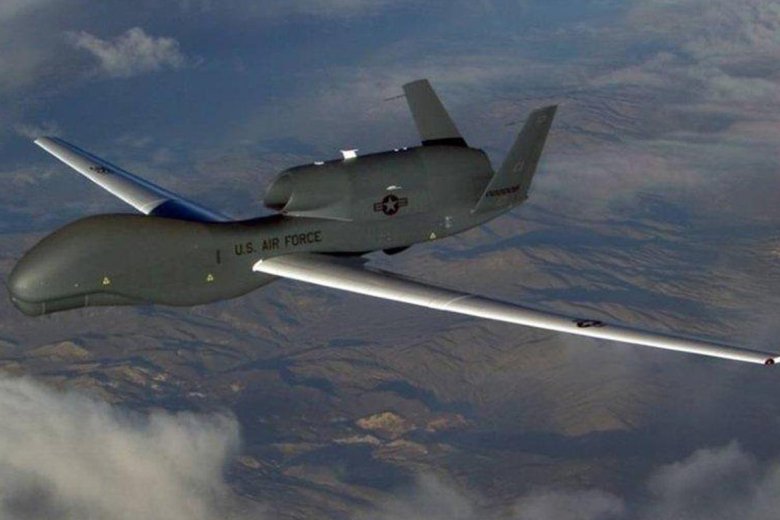 Самолет Northrop Grumman RQ-4b Global Hawk