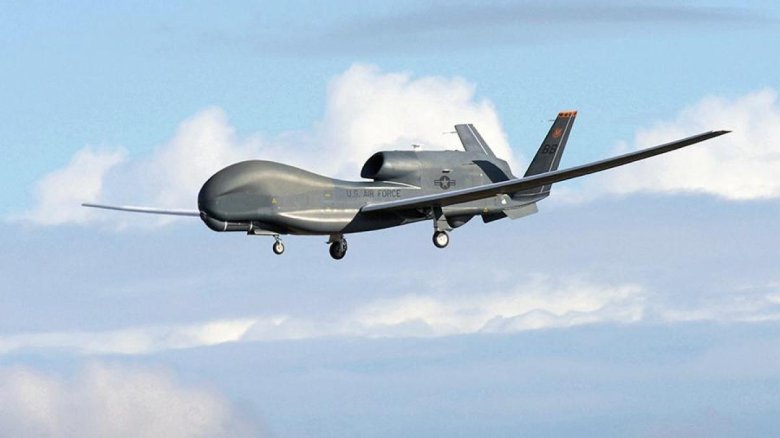 Дрон RQ-4 Global Hawk