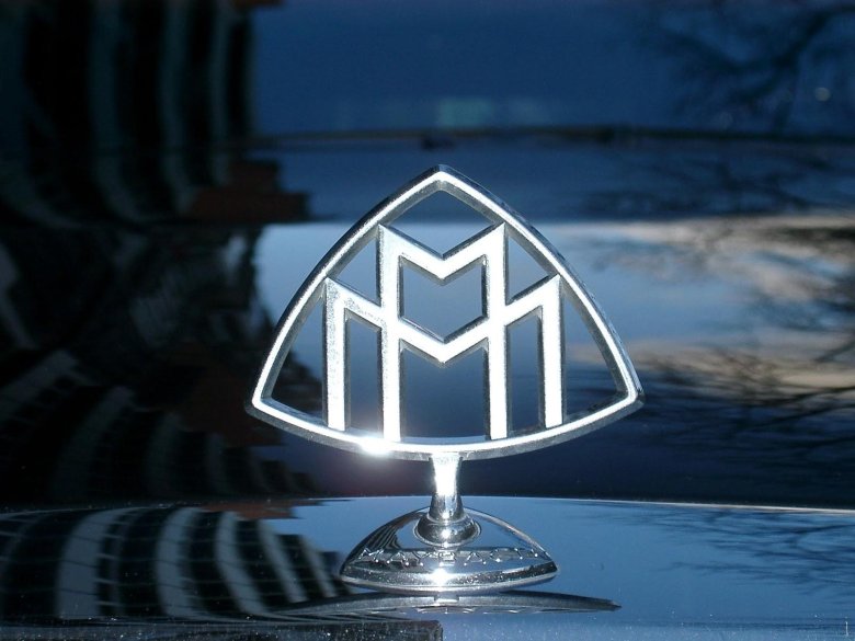 Mercedes maybach logo