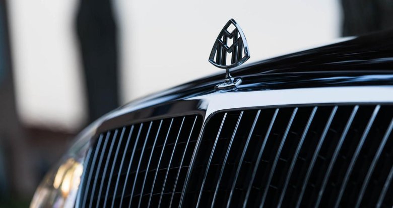 Майбах значок