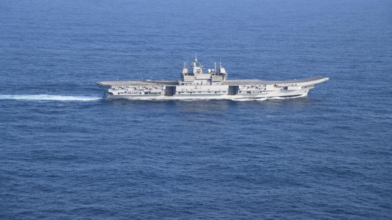 Китайский авианосец фуцзянь