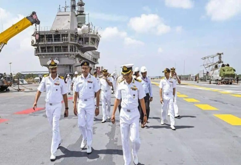 Индийский авианосец Vikrant