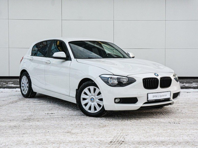 БМВ 1 серии белая