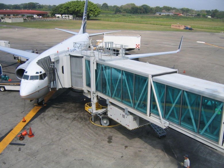 Телескопические пассажирские трапы JBT Jetway