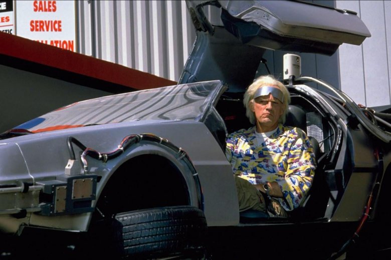 Назад в будущее делориан