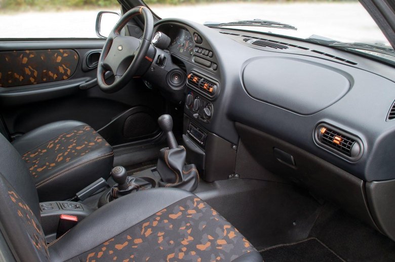 Chevrolet Niva 2004 салон