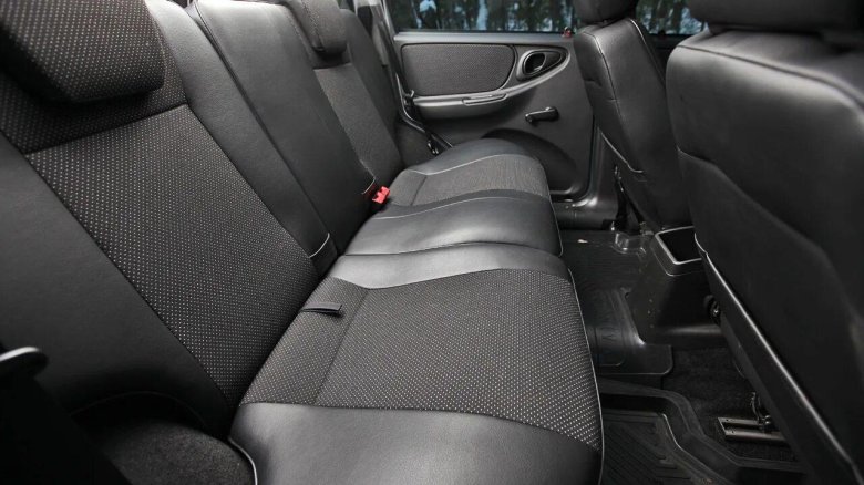 Нива Шевроле салон сзади