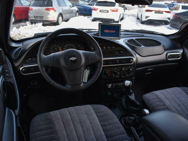 Chevrolet niva 2004 салон