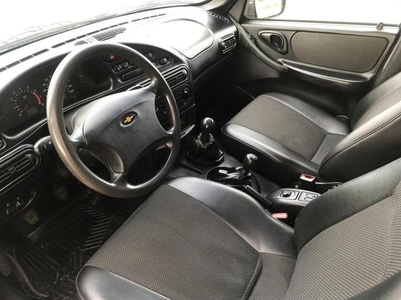Chevrolet Niva 2008 салон